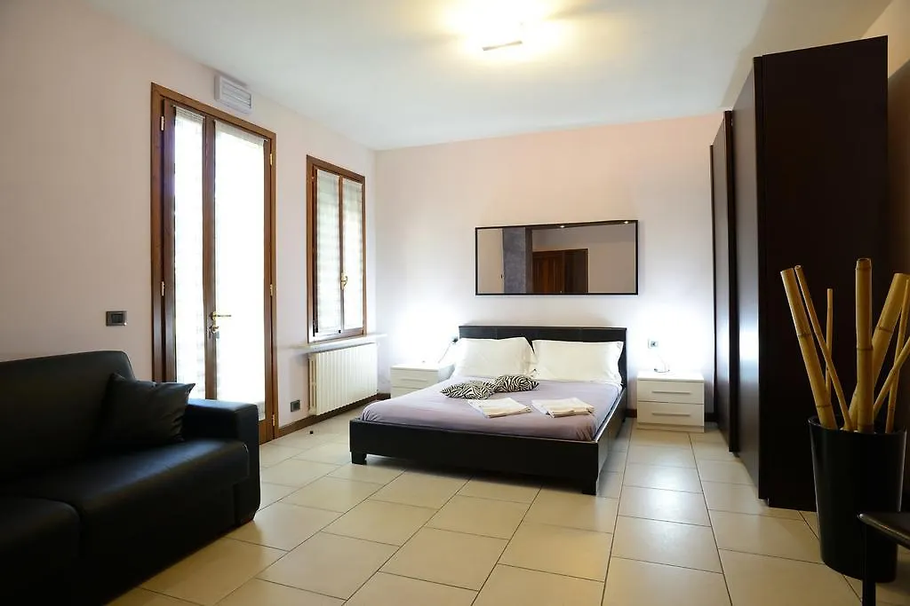 Agriturismo Corte Acconi Mantova 0*,