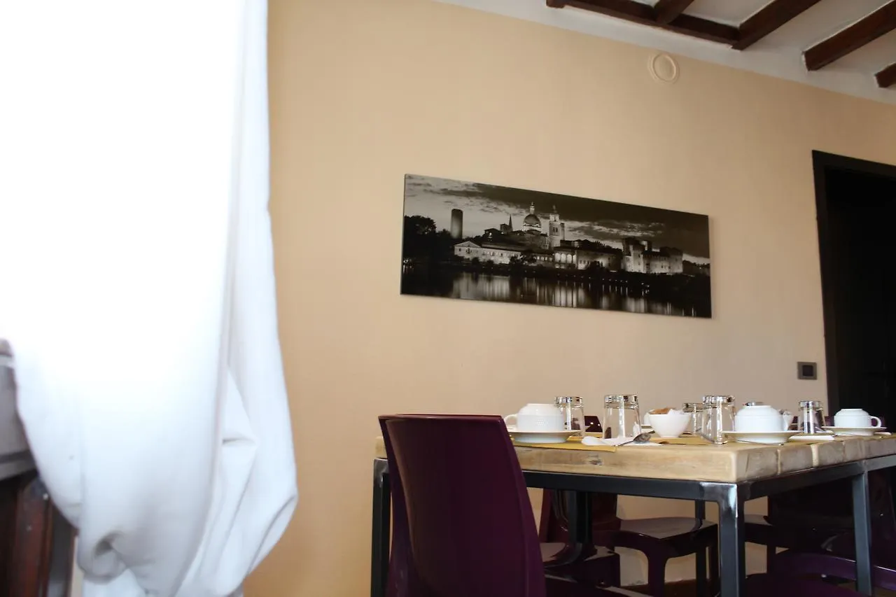 Agriturismo Corte Acconi Mantova 0*,  Italia